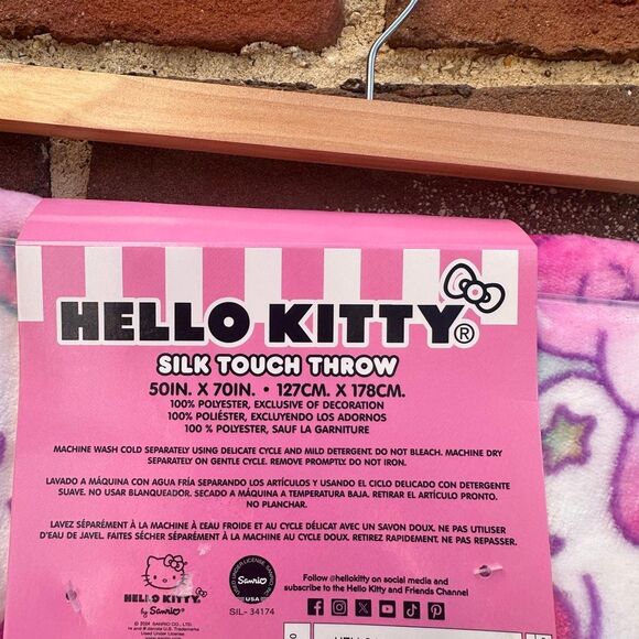 Hello Kitty Pink Silk Touch Throw Blanket 50 x 70 Plush Soft Cozy Sanrio NWT - Picture 2 of 4